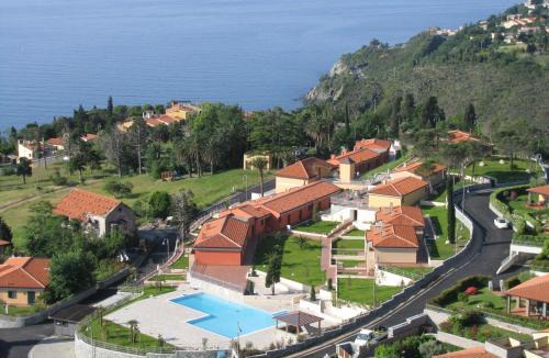 Cogoleto Apartment | Apartment in Cogoleto with pool