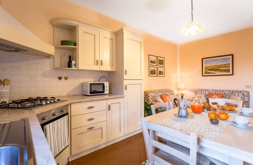 San Macario In Monte House | APARTMENT IN FARMHOUSE UP TO 8 GUESTS WITH PANORAMIC POOL.1 KM FROM THE VILLAGE