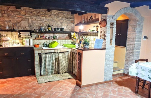 Baiano House | Apartment in Firenzuola near Lake Arezzo