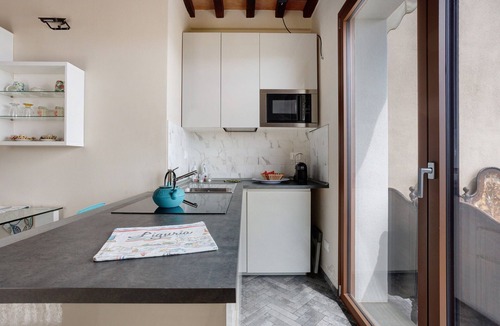 Fosdinovo Apartment | Apartment 'Incantevole - Fosdinovo' with Mountain View, Wi-Fi and Air Conditioning