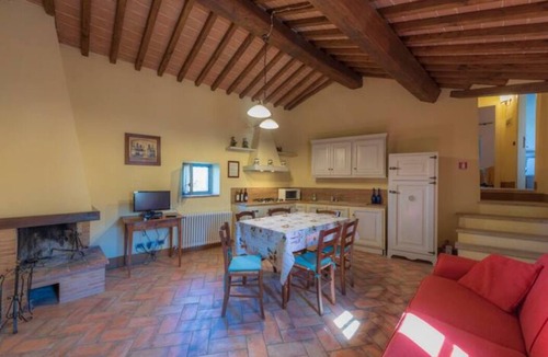 Simignano House | Apartment for family