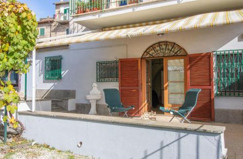 Fabrica di Roma Apartment | Apartment Kiwi e L'uva - Tuscia by Interhome