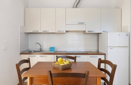 Finale Ligure Apartment | Apartment 'La Realidad 6' with Shared Pool, Wi-Fi and Air Conditioning