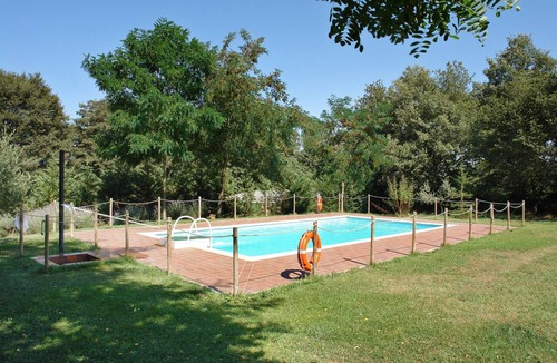 Citta della Pieve Apartment | Apartment 'Lo Stagno - La Cerretola' with Shared Pool, Shared Garden and Wi-Fi