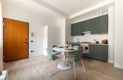 Parma City Centre Apartment | Apartment located on the second floor of a building without a lift.In 58 square meters of space it accommodates 2 people a double bedroomVery quiet and peaceful, it overlooks the internal courtyard of a building.We are located in the historic center a fe