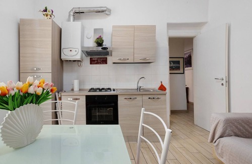 La Spezia Historic Centre Apartment | Apartment 'Ludy' with Balcony, Wi-Fi and Air Conditioning