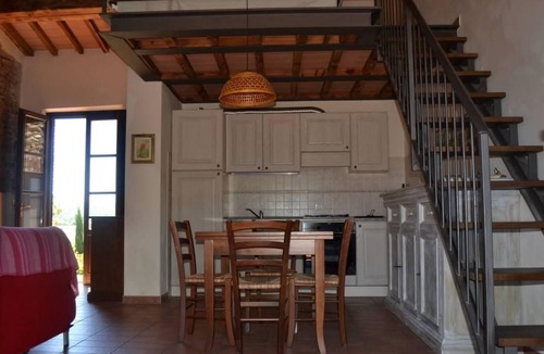 Casalappi Apartment | Apartment mit offenem Schlafboden und Garten by Interhome