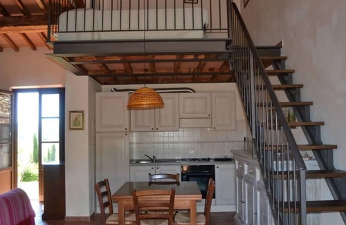 Casalappi Apartment | Apartment mit offenem Schlafboden und Garten by Interhome