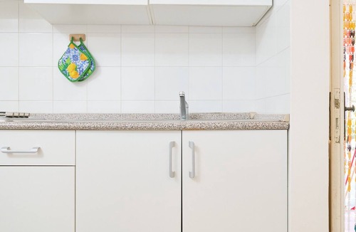 Piombino Apartment | Apartment "Mare Etrusco 8" with Shared Garden & Wi-Fi