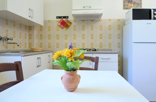 Piombino Apartment | Apartment 'Mare Etrusco 5' with Shared Garden and Wi-Fi