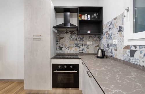 La Spezia Historic Centre Apartment | Apartment 'Matt House 2' with Balcony, Wi-Fi and Air Conditioning