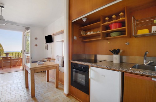Capo D'arco Apartment | Apartment 'Mono Capo D'Arco Agrumeto' with Sea View, Shared Pool and Balcony