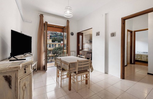Recco Apartment | Apartment 'Natalina' with Balcony, Wi-Fi and Air Conditioning