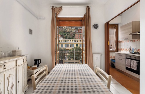 Recco Apartment | Apartment 'Natalina' with Balcony, Wi-Fi and Air Conditioning