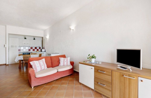 Finale Ligure Apartment | Apartment "Oleandro" with Sea View, Garden & Wi-Fi