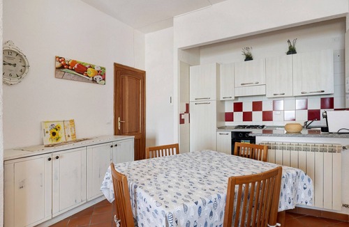 Finale Ligure Apartment | Apartment "Oleandro" with Sea View, Garden & Wi-Fi