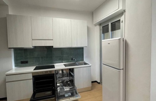 Angera Apartment | Apartment overlooking lake and Rocca Bellavi(s)ta Angera