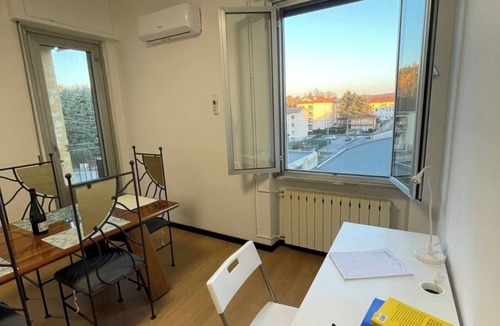 Angera Apartment | Apartment overlooking lake and Rocca Bellavi(s)ta Angera