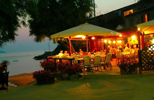 Scaglieri Apartment | Apartment Patio Elba Island with sea view