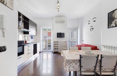 Quartiere XXVII Primavalle Apartment | Apartment 'Pinetina Roma' with Balcony, Wi-Fi and Air Conditioning
