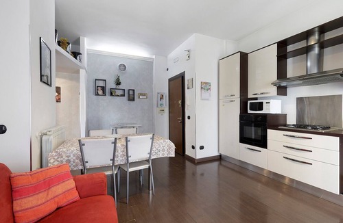 Quartiere XXVII Primavalle Apartment | Apartment 'Pinetina Roma' with Balcony, Wi-Fi and Air Conditioning
