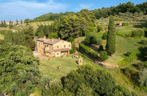 Pomarance Apartment | Apartment 'Podere Del Botruccio - Papavero' with Shared Pool, Private Garden & Wi-Fi