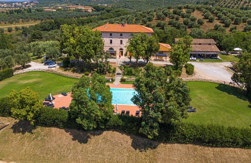 Riotorto Apartment | Apartment 'Poggio alle Forche - Luna' with Shared Pool, Shared Garden and Wi-Fi