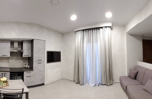 Cornaredo Apartment | Apartment-Private Bathroom