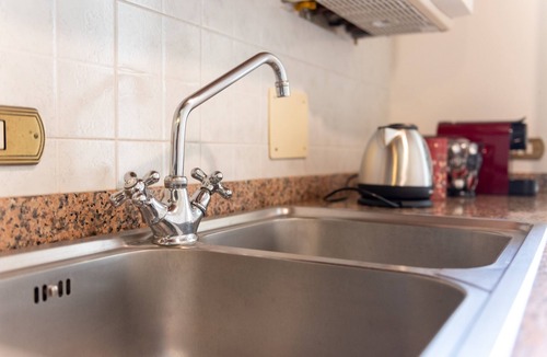 Lisciano Niccone Apartment | Apartment "Pugnano Alto - Grano" with Shared Pool and Wi-Fi