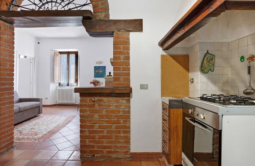 Sarzana Apartment | Apartment Riccardo in Villa Pini with Shared Pool and Terrace