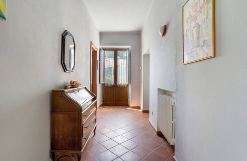 Sarzana Apartment | Apartment Riccardo in Villa Pini with Shared Pool and Terrace