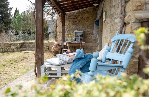 Santa Reparata Apartment | Apartment Room with a View in Anghiari