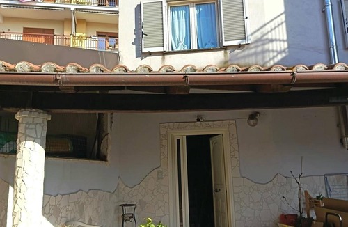 Vetralla Apartment | Apartment "Sara's Home Vetralla" with Balcony and Wi-Fi