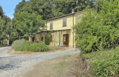 Pomarance Apartment | Apartment Sorbo in Canneto - 4 persons, 2 bedrooms