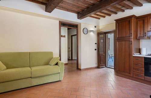Anghiari Apartment | Apartment 'Sotto Le Mura' with Wi-Fi