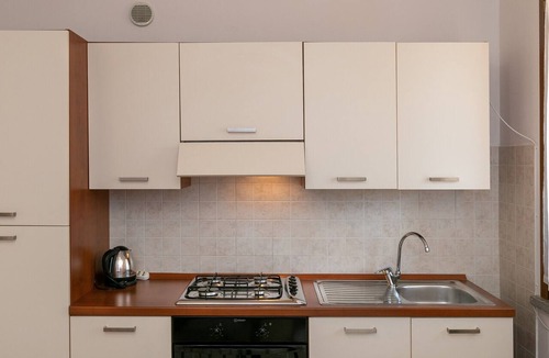 Suvereto Apartment | Apartment "Trilocale Coratina" with Terrace, Shared Pool & Wi-Fi