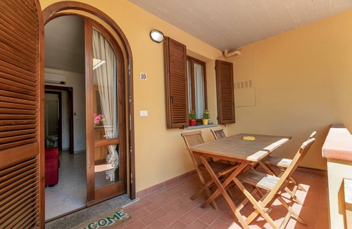 Suvereto Apartment | Apartment "Trilocale Coratina" with Terrace, Shared Pool & Wi-Fi