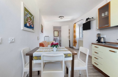 Corvara Apartment | Apartment 'Tulipani' with Mountain View, Balcony and Wi-Fi