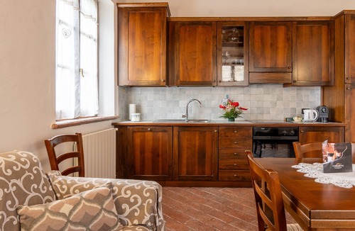 Torrita di Siena Apartment | Apartment 'Villa Tiberini 3' with View, Shared Pool and Wi-Fi