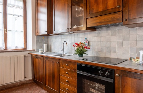 Torrita di Siena Apartment | Apartment 'Villa Tiberini 3' with View, Shared Pool and Wi-Fi