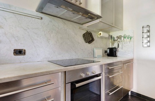 Lacona Apartment | Apartment 'Vittoria' with Private Terrace, Wi-Fi and Air Conditioning