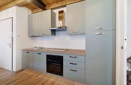 Rossiglione Apartment | Apartment with River View Bedroom