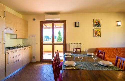 Alberese Apartment | Apartment Wohnung in Alberese mit Panoramaterrasse by Interhome
