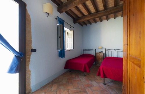Simignano House | Appartamento Ampio nel Borgo Medioevale