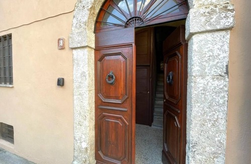 Isola del Liri Apartment | Appartamenti Indipendenti per 4 Persone in Palazzo Storico