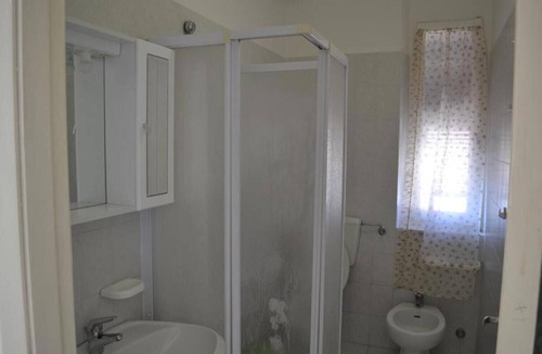 Fiumaretta Apartment | 'Appartamento 10' Near the Beach with Wi-Fi & Balcony