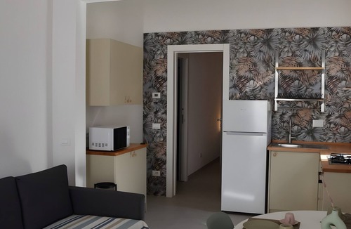 Fiumaretta Apartment | Appartamento 2M close to the Beach with Balcony & Wi-Fi