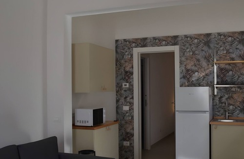 Fiumaretta Apartment | Appartamento 2M close to the Beach with Balcony & Wi-Fi