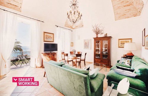 Ospedaletti Apartment | Appartamento Fronte Mare a Ospedaletti by Wonderful Italy