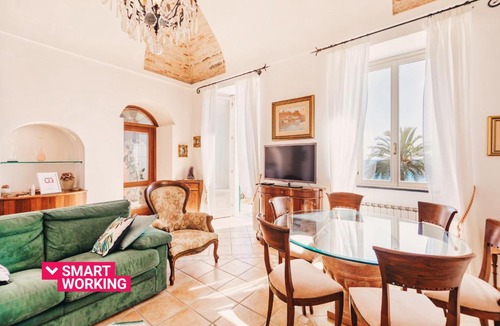 Ospedaletti Apartment | Appartamento fronte mare a Ospedaletti by Wonderful Italy